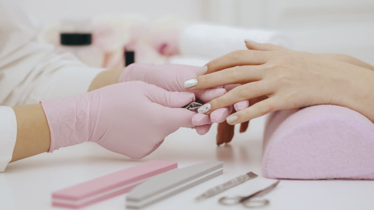 Como Fazer Unhas de Gel – Passo a Passo – Nail